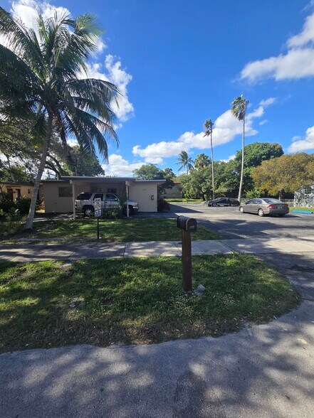 519 NW 23rd Ave, Fort Lauderdale, FL à louer - Photo principale - Image 1 de 7
