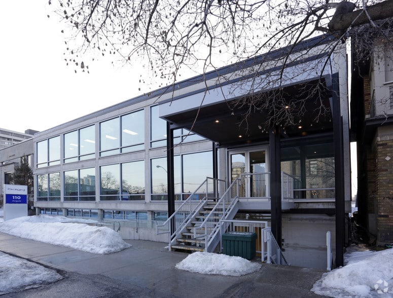 110 Argyle Ave, Ottawa, ON à louer - Photo du bâtiment - Image 2 de 2
