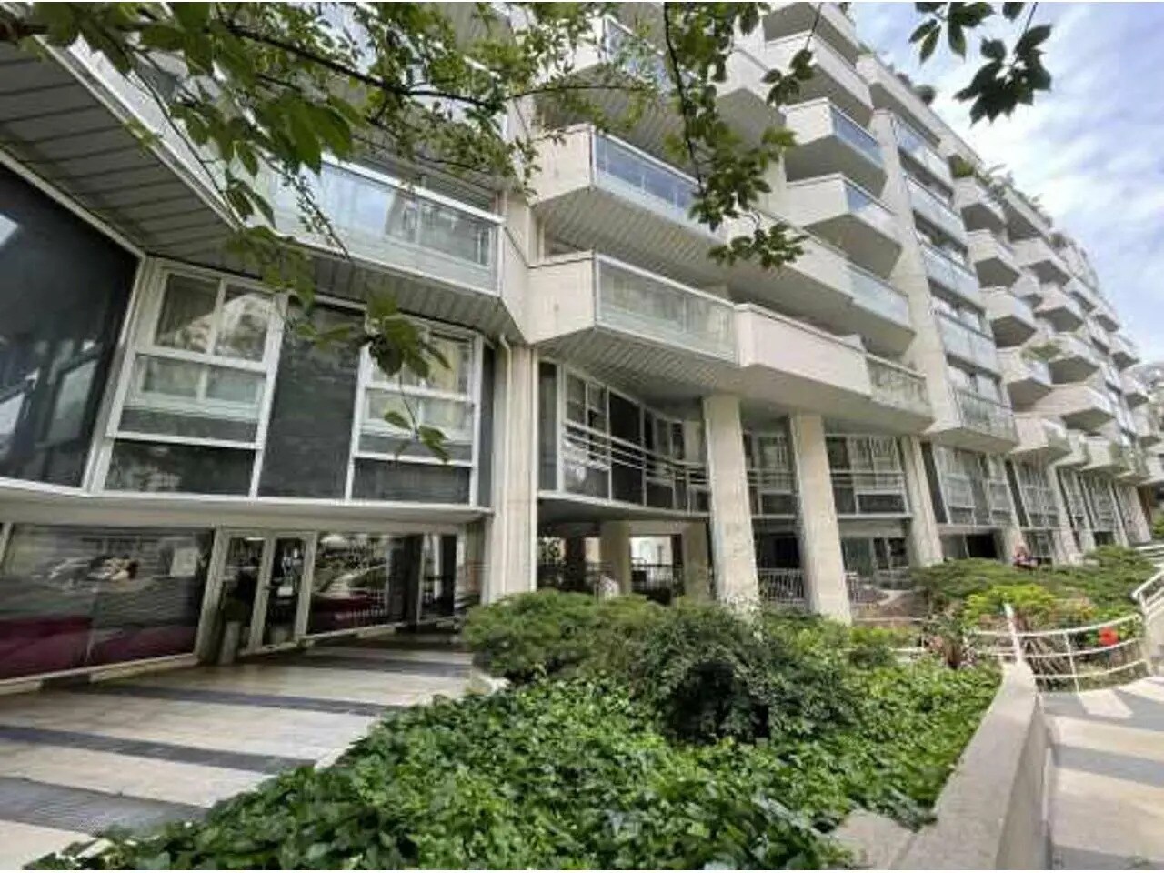 17 Rue De Chaillot, Paris à louer Photo du bâtiment- Image 1 de 2