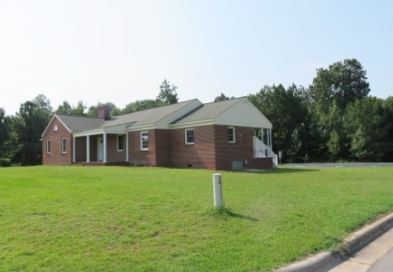 110 Office Park Dr, Roanoke Rapids, NC à vendre - Photo du bâtiment - Image 2 de 18