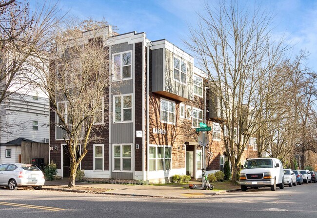 More details for 5490 SE Milwaukie Ave, Portland, OR - Multifamily for Sale