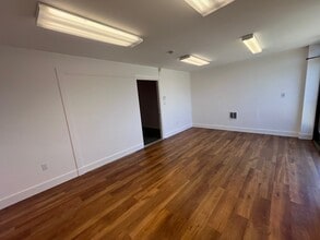 3095 Kerner Blvd, San Rafael, CA à louer Photo intérieure- Image 2 de 3