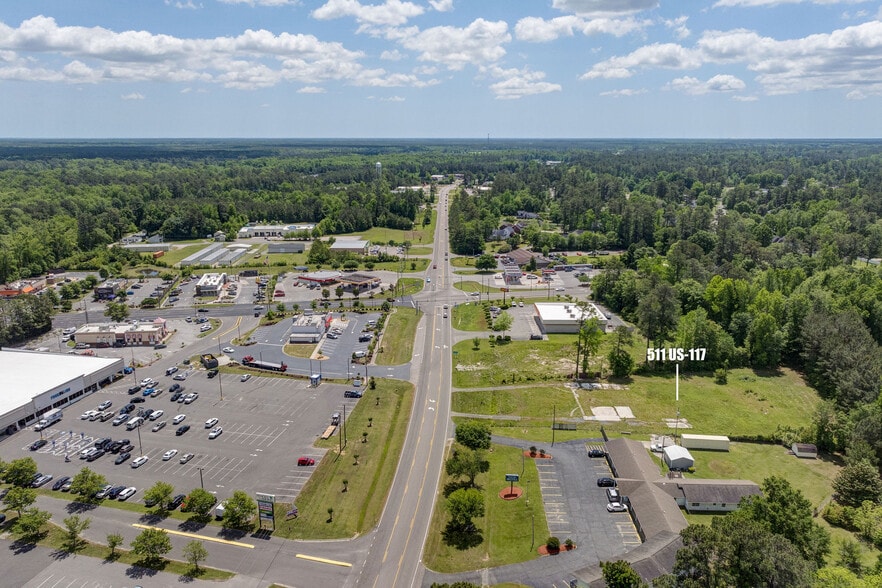 511 US-117, Burgaw, NC à louer - Photo du bâtiment - Image 3 de 12