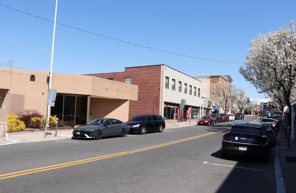 24 Main St, Toms River, NJ for lease Primary Photo- Image 1 of 40