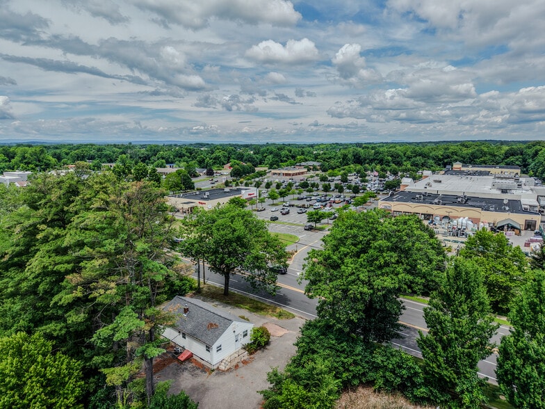 88 Hazard Ave, Enfield, CT for sale - Building Photo - Image 3 of 30