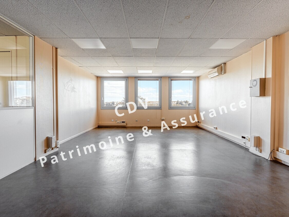 191 C Avenue Saint-Exupéry, Bron for lease Interior Photo- Image 1 of 7