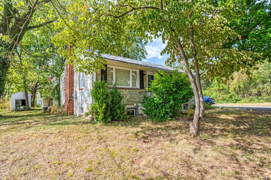 6796 Fayette St, Haymarket, VA à vendre - Photo du bâtiment - Image 2 de 5