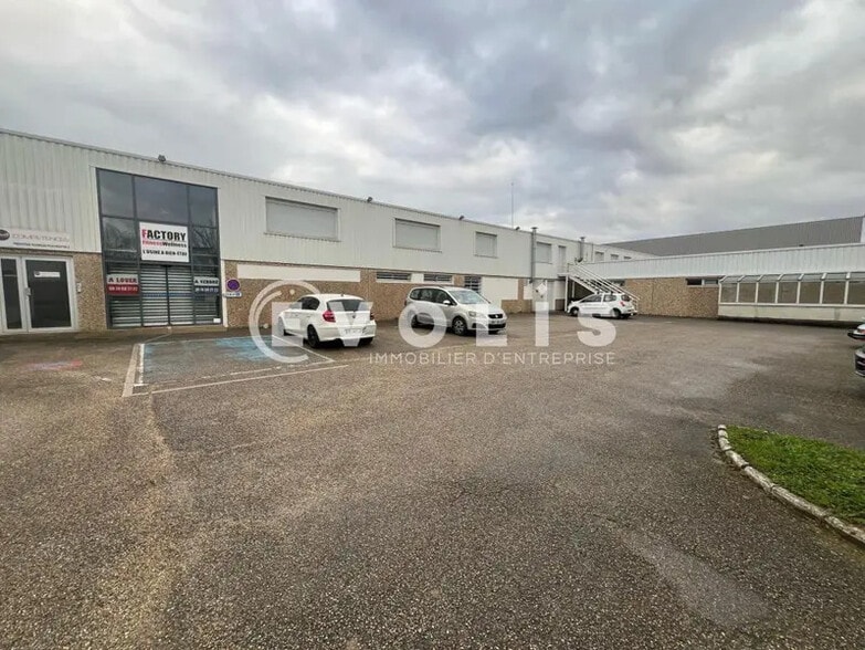 300 Route De Strasbourg, Miribel à vendre - Photo du bâtiment - Image 2 de 31