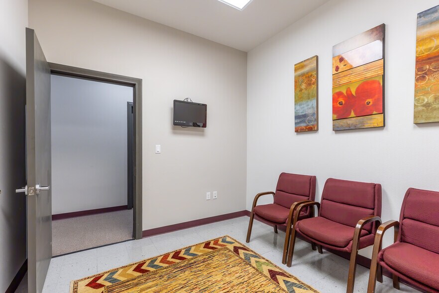 1302 N Shepherd Dr, Houston, TX à louer - Photo du bâtiment - Image 3 de 7