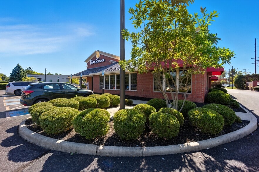 23 Huber Village Blvd, Westerville, OH for sale - Building Photo - Image 3 of 7