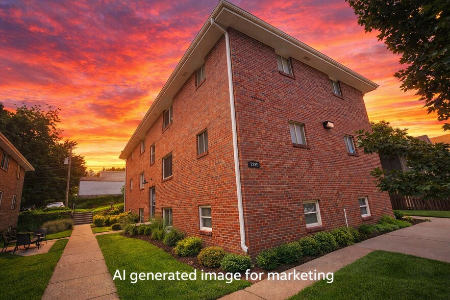 1330-1334 S 30th Ave, Omaha, NE à vendre - Photo du bâtiment - Image 3 de 12
