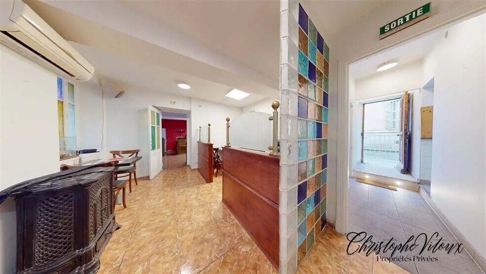 Flex in Carcassonne for sale - Interior Photo - Image 3 of 12