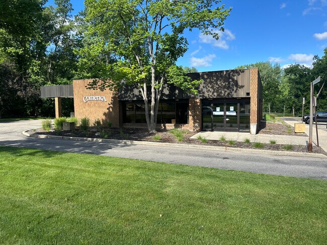 Plus de détails pour 5135 Kalamazoo Ave SE, Grand Rapids, MI - Commerce de détail à vendre