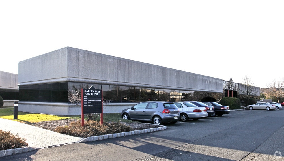 4081 Hadley Rd, South Plainfield, NJ for lease - Building Photo - Image 1 of 4