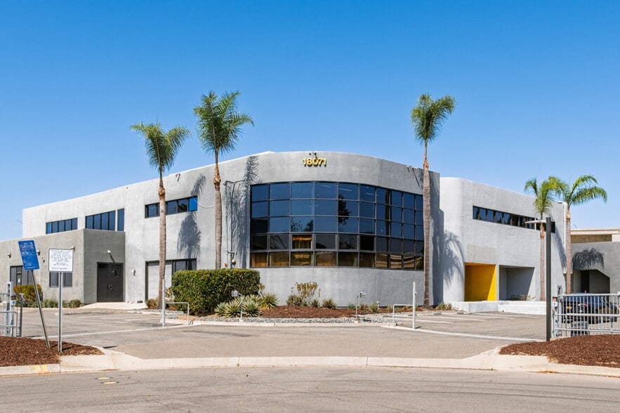 18071 Fitch, Irvine, CA à vendre - Photo du bâtiment - Image 1 de 57