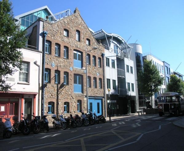 15-18 Esplanade, Jersey for lease - Building Photo - Image 3 of 3