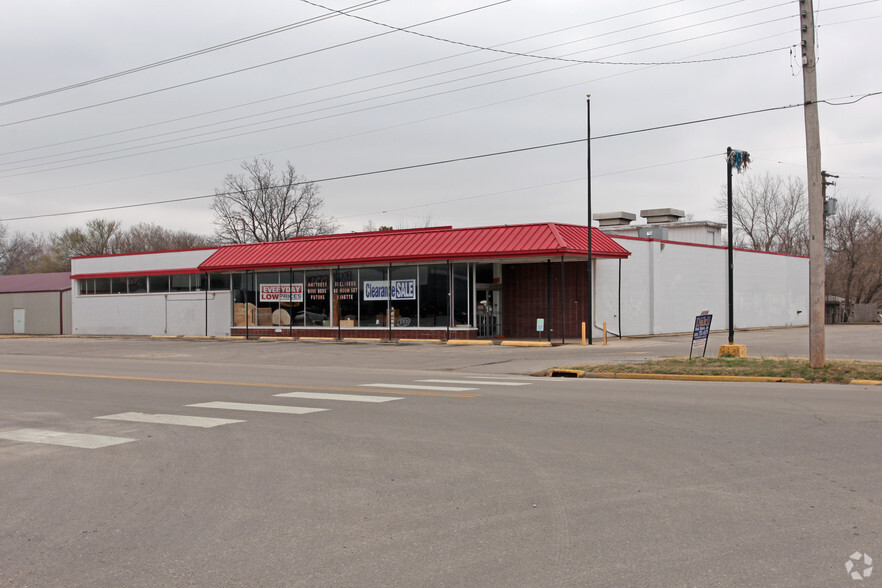 811 E Main St, Shawnee, OK à vendre - Photo du bâtiment - Image 1 de 1