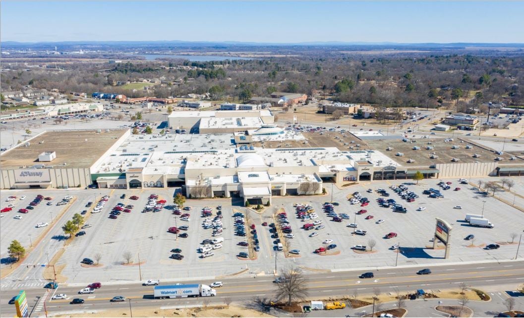 5111 Rogers Ave, Fort Smith, AR for lease Building Photo- Image 1 of 15