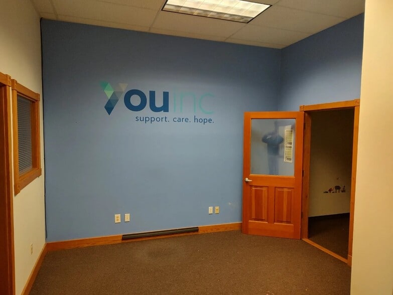 326 Main St, Southbridge, MA for sale - Interior Photo - Image 2 of 7