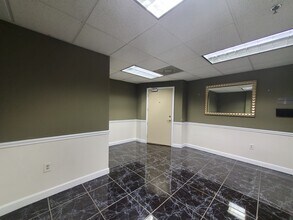 3825 Henderson Blvd, Tampa, FL for lease Interior Photo- Image 2 of 10