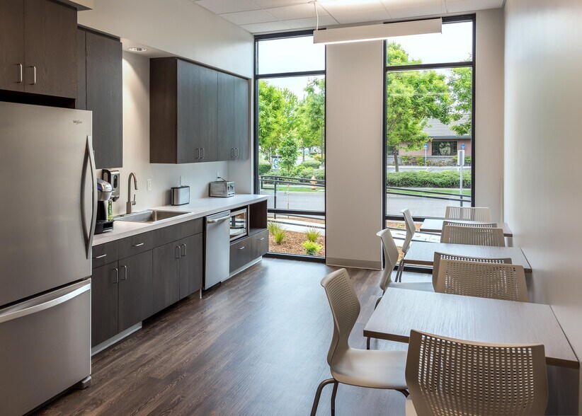 841 Ohare Pky, Medford, OR à louer - Photo intérieure - Image 3 de 4