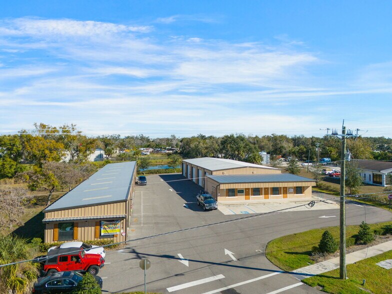 810 49th St E, Palmetto, FL à louer - Photo du bâtiment - Image 2 de 6