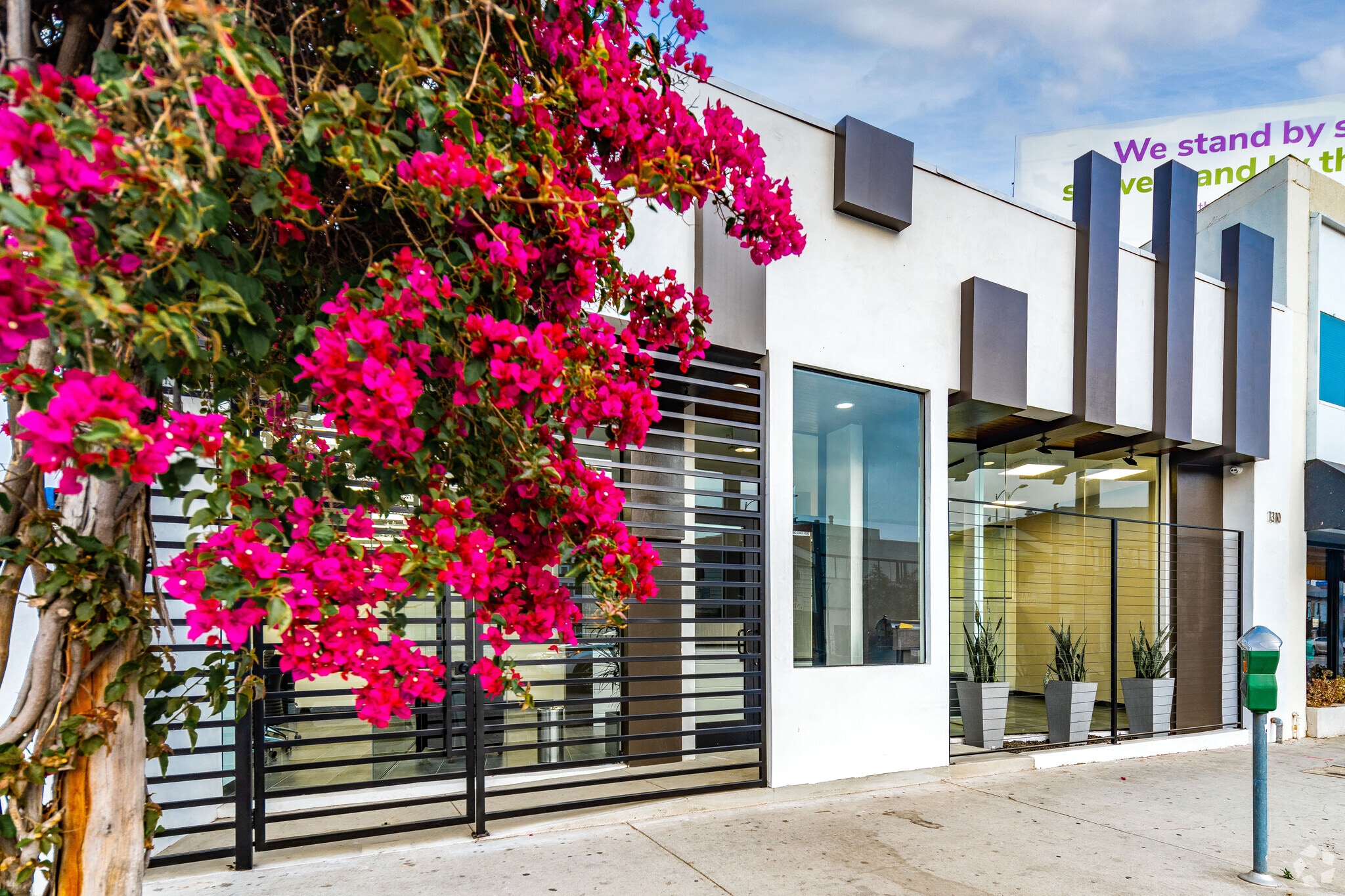 1310 Westwood Blvd, Los Angeles, CA for lease Primary Photo- Image 1 of 43