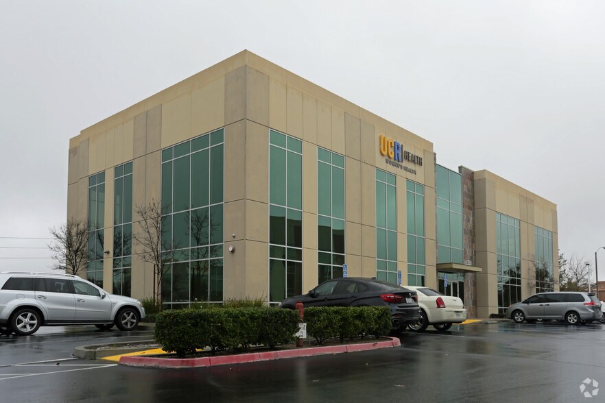 19330 Jesse Ln, Riverside, CA à louer - Photo principale - Image 1 de 6