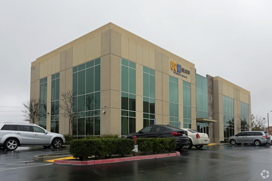 19330 Jesse Ln, Riverside, CA for lease - Primary Photo - Image 1 of 6