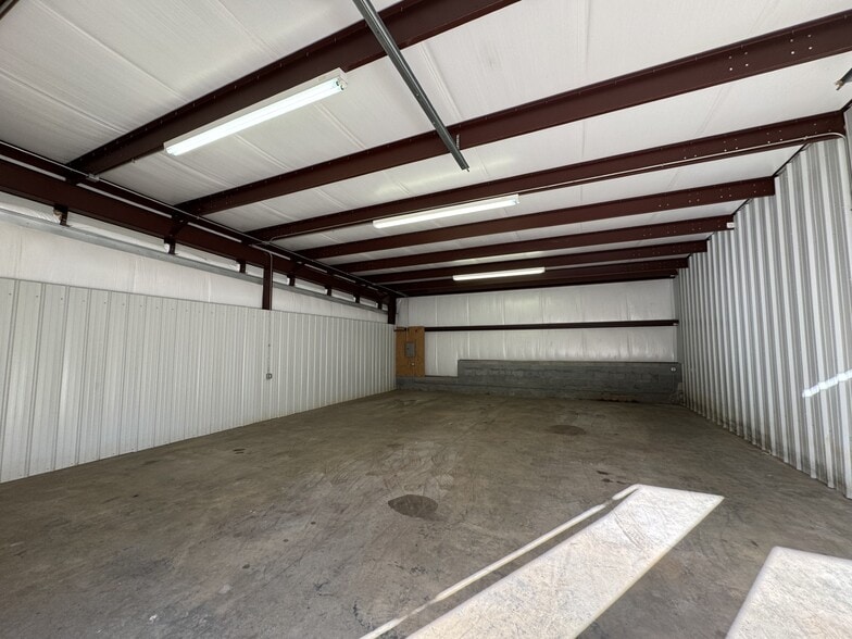 744 Buffalo Shoals Rd, Statesville, NC for lease - Building Photo - Image 2 of 18