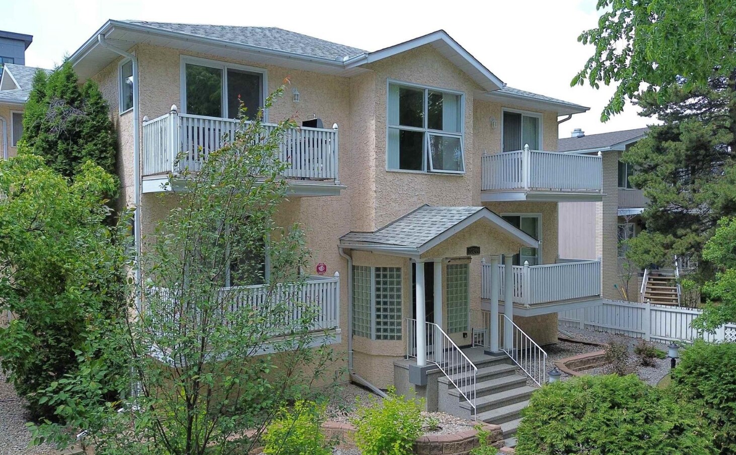 10244 119 St NW, Edmonton, AB à vendre Photo principale- Image 1 de 1