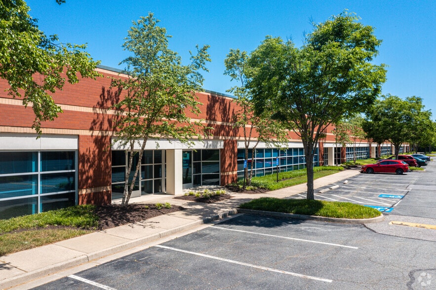 8701 Park Central Dr, Richmond, VA for lease - Primary Photo - Image 2 of 2
