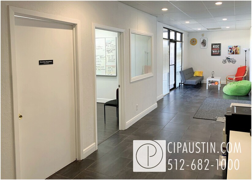 1601 Rutherford Ln, Austin, TX à louer - Photo intérieure - Image 2 de 10