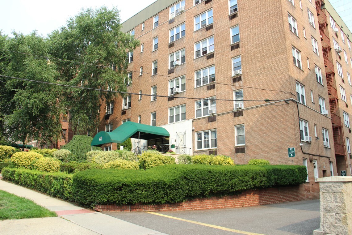 40 Barker Ave, White Plains, NY for lease Building Photo- Image 1 of 11