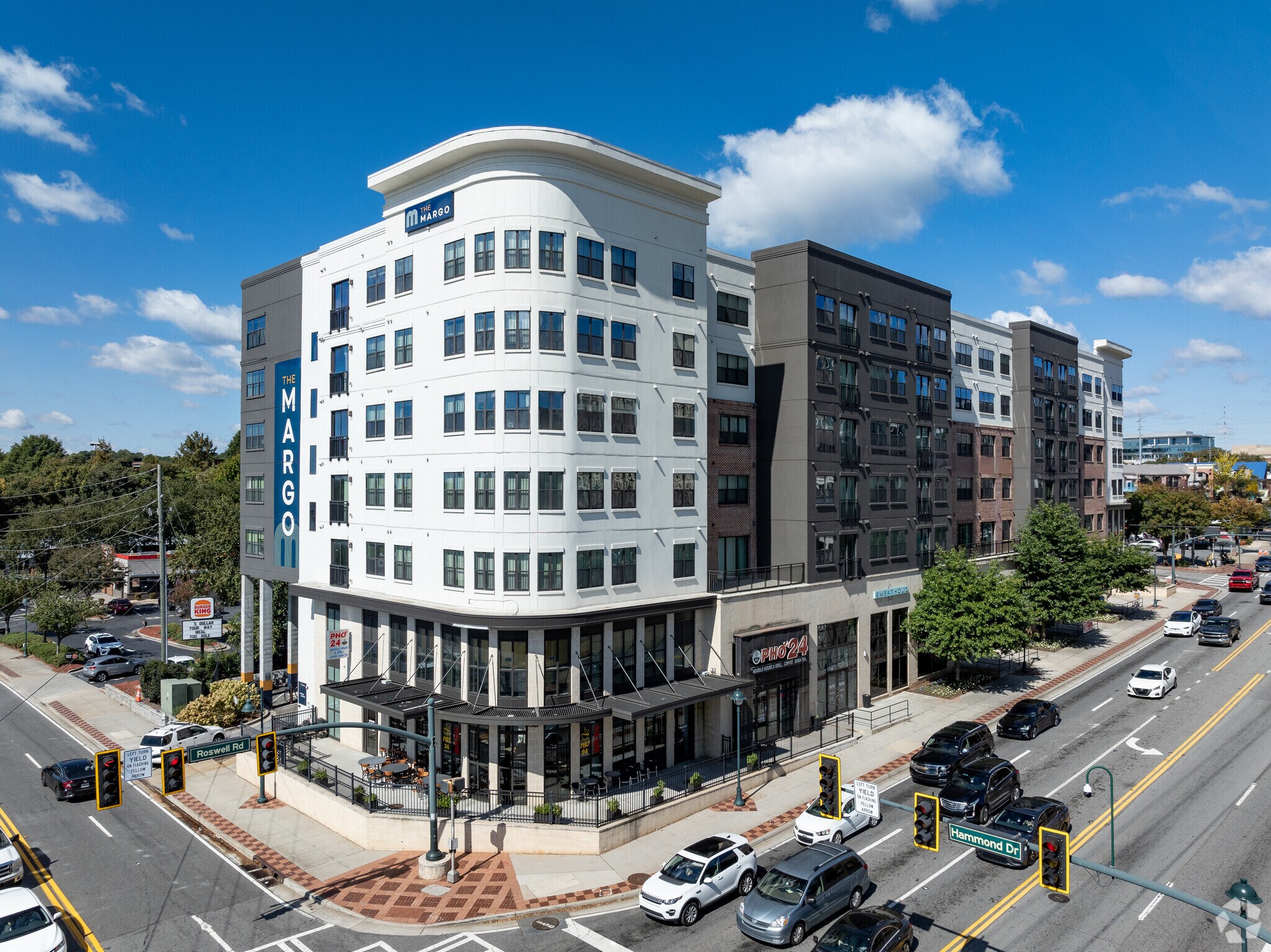 6050 Roswell Rd NE, Sandy Springs, GA à louer Photo principale- Image 1 de 55