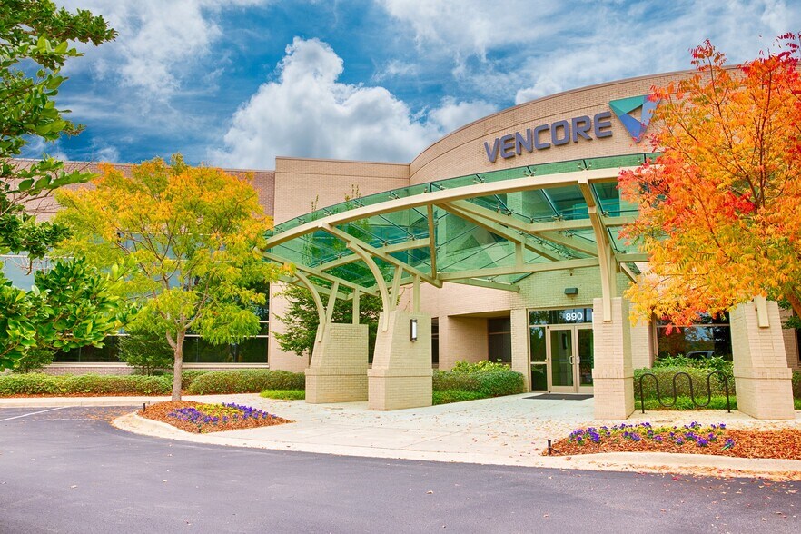 890 Explorer Blvd, Huntsville, AL à vendre - Photo principale - Image 1 de 3