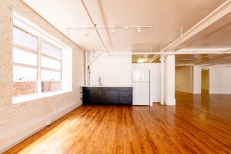 2973 16th St, San Francisco, CA à louer Photo intérieure- Image 1 de 8