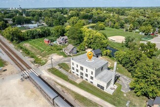 Plus de détails pour 336 N Spring St, Columbus, WI - Flex à vendre