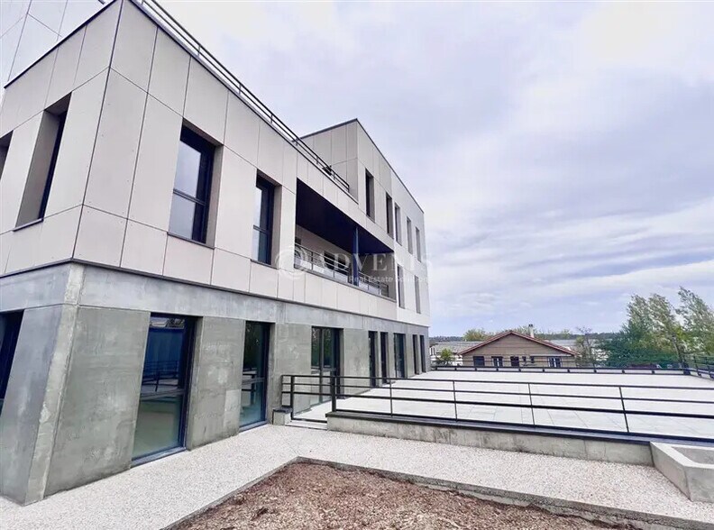 Bureau dans Limas à louer - Photo du bâtiment - Image 3 de 4