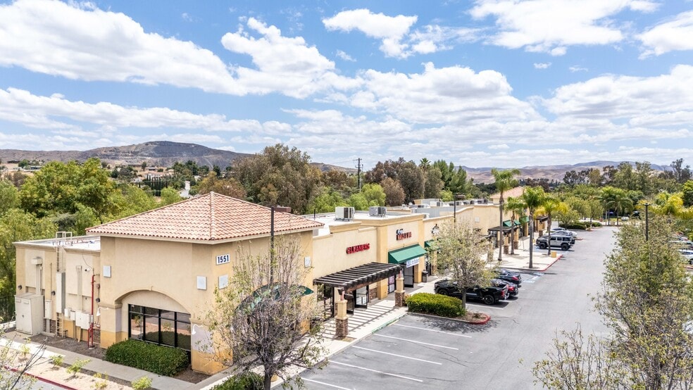 Corona Cerrito Plaza portfolio of 5 properties for sale on LoopNet.ca - Building Photo - Image 2 of 24