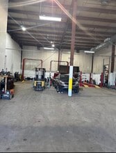 923 E Michigan Ave, Battle Creek, MI for lease Interior Photo- Image 1 of 3