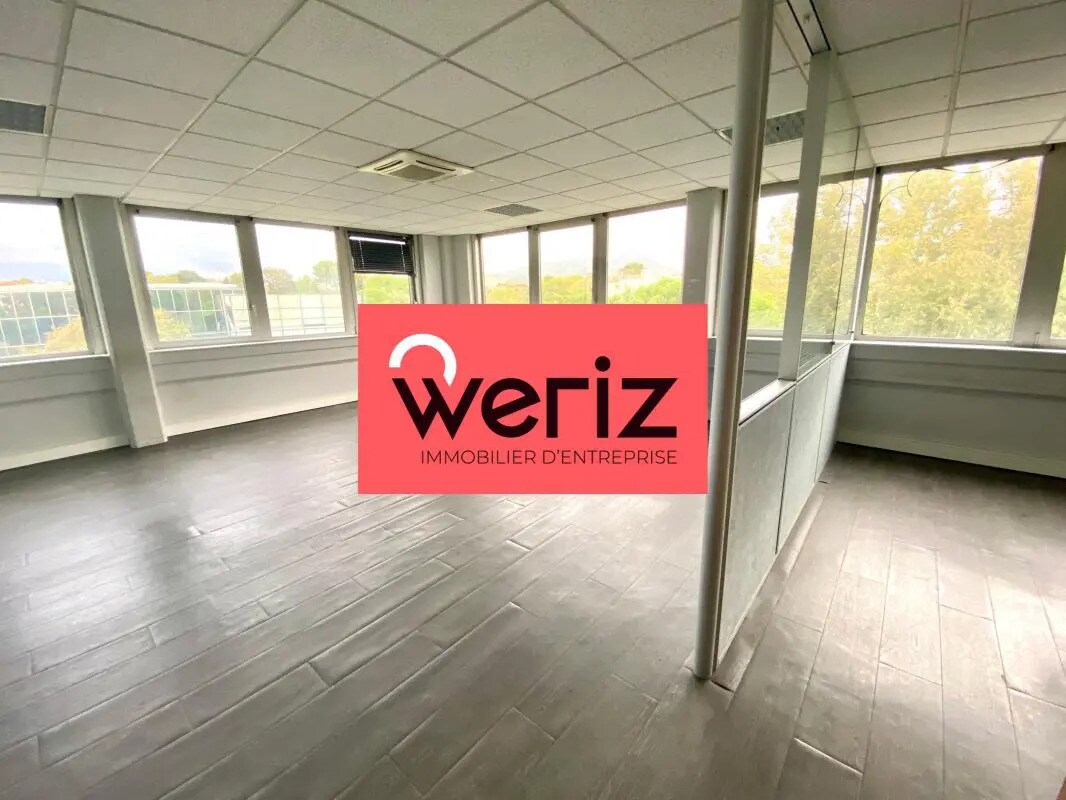 Office in Marseille for lease Interior Photo- Image 1 of 13