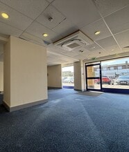 10-12 Tilton Rd, Hinckley for lease Interior Photo- Image 2 of 5
