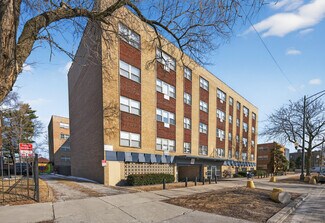 Plus de détails pour 7733 S South Shore Dr, Chicago, IL - Multi-résidentiel à vendre