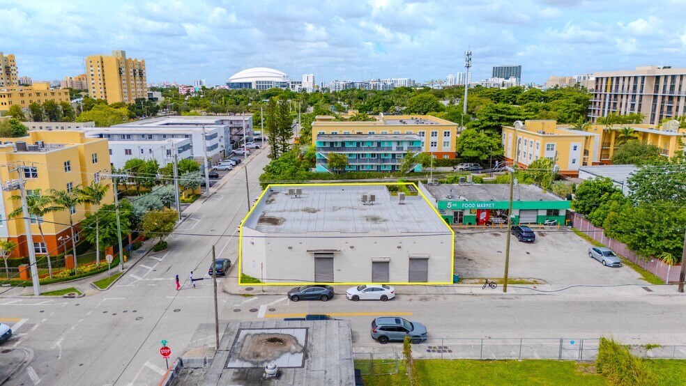 702 NW 5th Ave, Miami, FL à vendre - Photo du bâtiment - Image 3 de 23