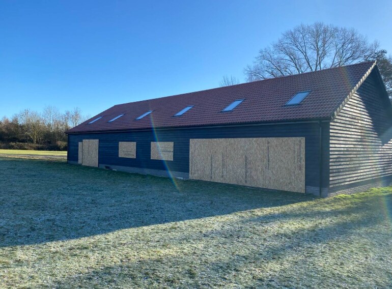 Elsenham Rd, Stansted à louer - Photo du bâtiment - Image 2 de 3