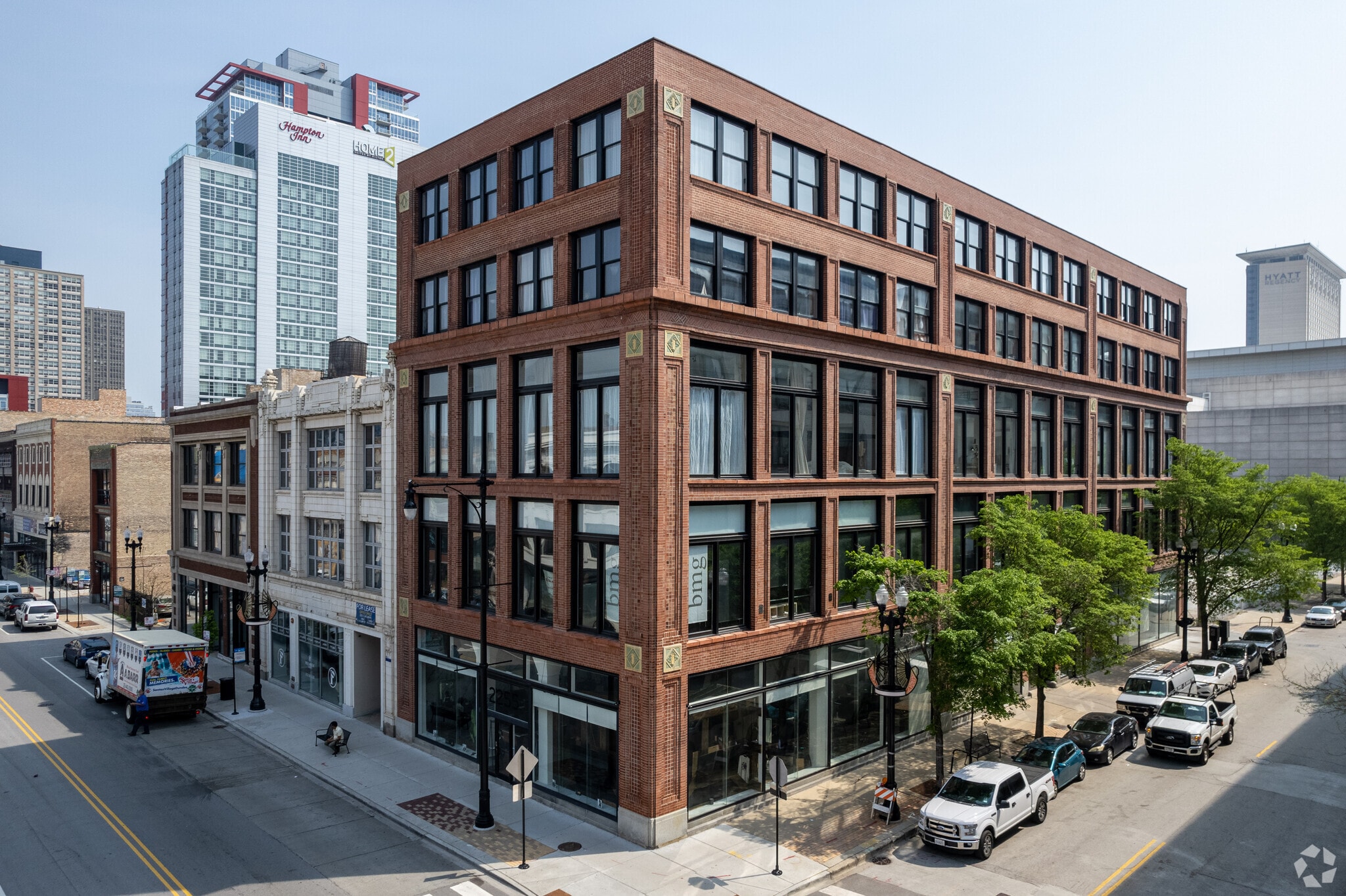 2255 S Michigan Ave, Chicago, IL for lease Primary Photo- Image 1 of 10