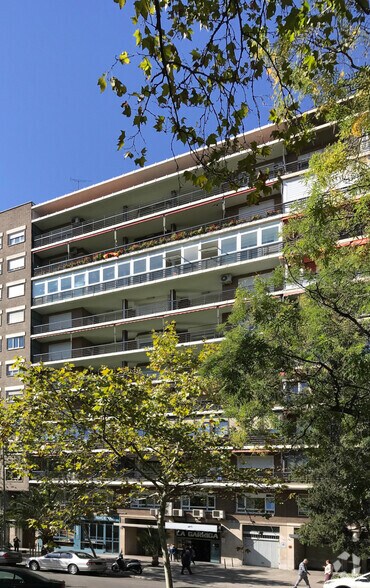 Paseo de la Castellana, 153, Madrid, Madrid à louer - Photo du bâtiment - Image 3 de 4