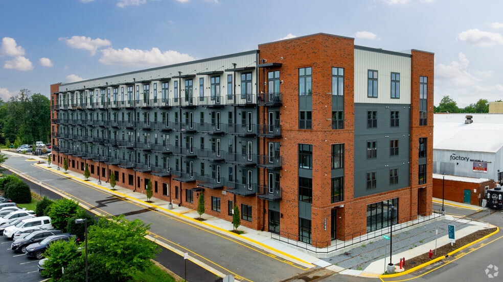 11744 Main St, Fredericksburg, VA for lease - Building Photo - Image 2 of 14