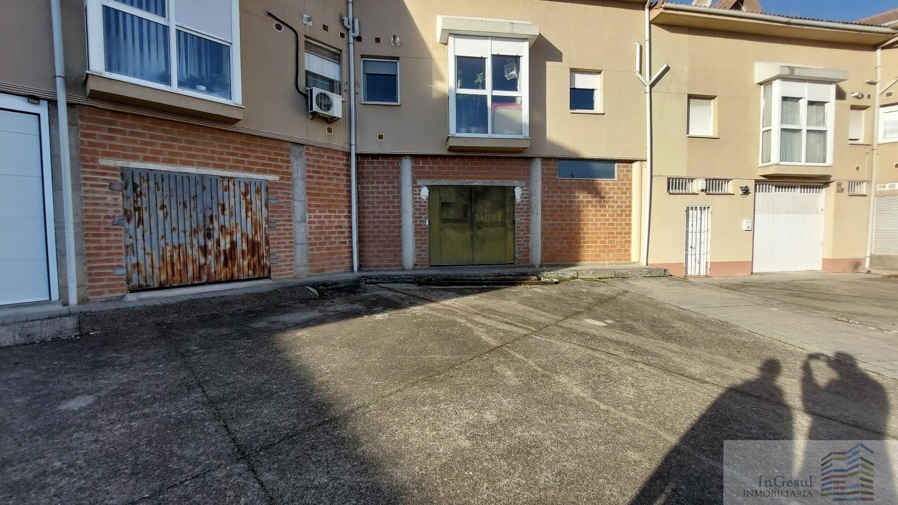 Immeuble residentiel dans Buitrago del Lozoya, Madrid à vendre Photo principale- Image 1 de 2